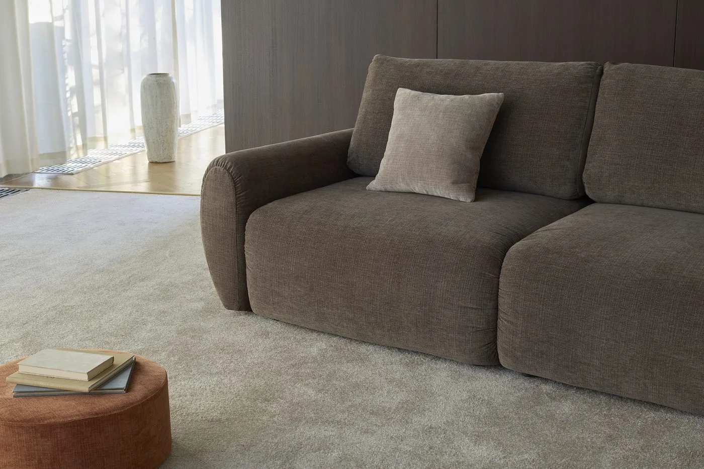 norum-schlafsofa-mit-curve-armlehnen