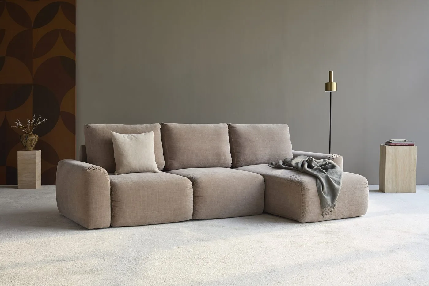 norum-schlafsofa-chaiselongue-chunky-armlehnen