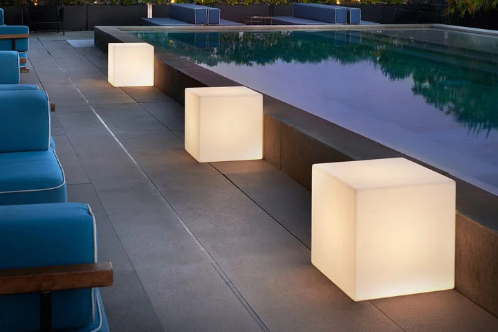 Slide Cubo – Bodenlampe